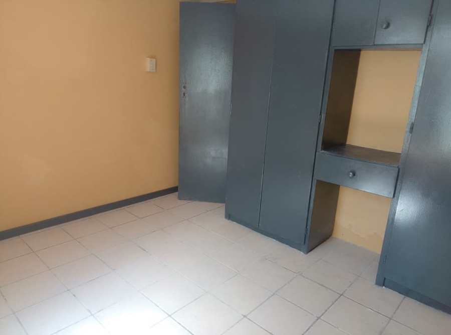 2 Bedroom Property for Sale in Roodepan Northern Cape